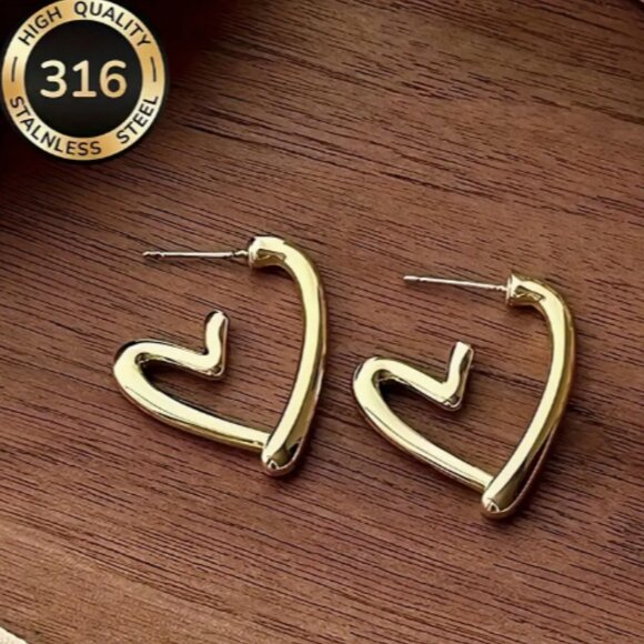 22k Gold Plated Heart Hoop Earrings - Picture 4 of 6